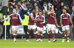 Manuel Lanzini and Jarrod Bowen fire West Ham past Leeds in FA Cup