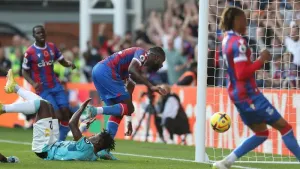 Crystal Palace keep up home form as Odsonne Edouard sinks Southampton