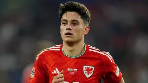 I always think of him – Daniel James owes his Wales career to late father Kevan