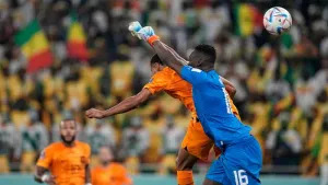 Kalidou Koulibaly backs Edouard Mendy after Senegal goalkeeper’s errors