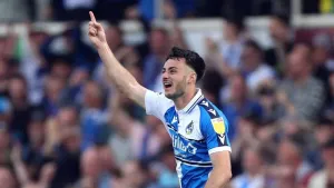 Aaron Collins hits late winner for Bristol Rovers against Port Vale