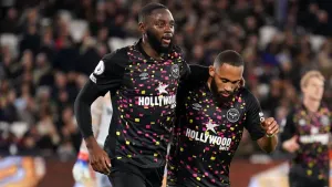 Brentford pile misery on David Moyes as West Ham booed off in defeat