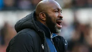 Darren Moore urges Sheffield Wednesday to keep fighting after Oxford stalemate
