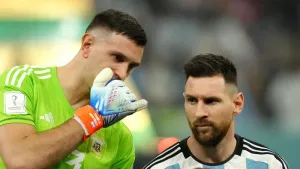 Emiliano Martinez and ‘greatest player of all time’ target World Cup glory