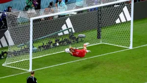 Emiliano Martinez hits back at Louis van Gaal comment after Argentina triumph