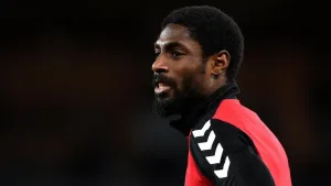 Gillingham snatch last-gasp victory against 10-man Dagenham