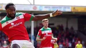 Manny Monthe scores late winner as Walsall beat Swindon