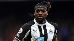 ‘Unique’ Allan Saint-Maximin has a place in Newcastle’s team – Eddie Howe