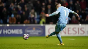 Viktor Gyokeres scores stoppage-time penalty as Coventry end West Brom streak