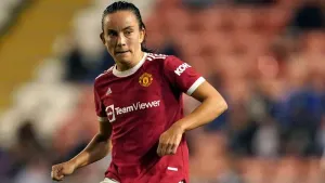 Aston Villa sign midfielder Lucy Staniforth