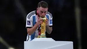 Best for Alexis Mac Allister to stay at Brighton this season – Roberto De Zerbi