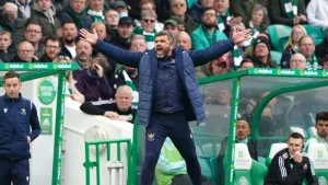 Callum Davidson wants St Johnstone to make Aberdeen fans turn on their players