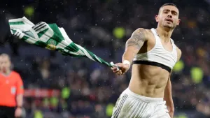 Celtic could lose Giorgos Giakoumakis amid reports of Urawa Red Diamonds bid