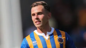 Charlie Colkett’s ‘unbelievable technique’ hailed by Crewe boss Lee Bell