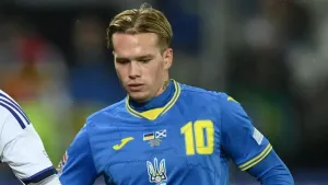 Chelsea delegation visits Poland in bid to beat Arsenal to Mykhailo Mudryk deal