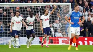 Harry Kane moves within one goal of Jimmy Greaves’ record with Spurs’ winner