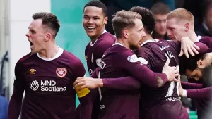 Lawrence Shankland hits 20-goal mark and sees red as Hearts earn cup win at Hibs