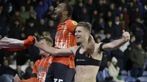 Luton maintain promotion push with comeback win at Huddersfield