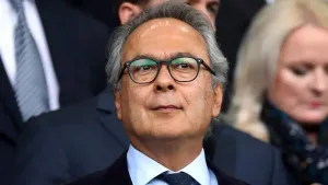 Owner Farhad Moshiri not fooling Kevin Campbell as pressure mounts at Everton