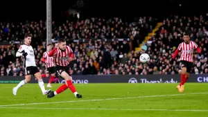 Sunderland hold Fulham while Leeds and Leicester reach FA Cup fifth round