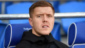 Alfie Mawson retires from football aged 29 due to knee injury