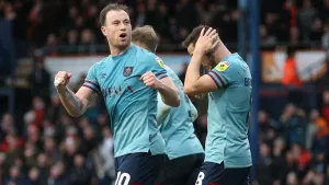 Ashley Barnes stays cool from the spot as leaders Burnley win at Luton