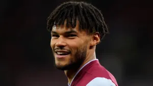 Aston Villa defender Tyrone Mings signs new contract