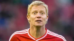 Caretaker Barry Robson ‘not been given any indication’ on his Aberdeen future