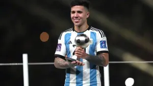 Chelsea break British transfer record with deal for Benfica’s Enzo Fernandez