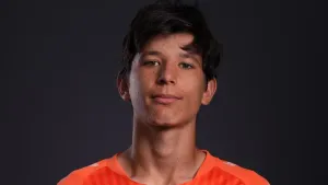 Crewe goalkeeper James Beadle keeps Walsall in check in stalemate