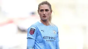 Laura Coombs signs two-year contract extension to stay at Manchester City