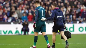Lukasz Fabianski set for extended spell out with facial injury