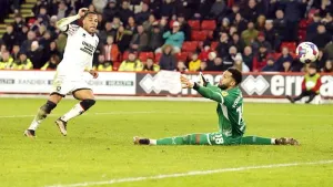 Middlesbrough boost automatic promotion hopes by beating Sheffield United