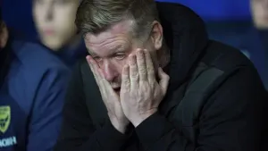 Oxford sack manager Karl Robinson after seventh defeat in eight League One games