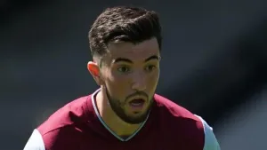 Plymouth go top of League One with win over Portsmouth