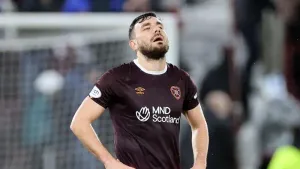 Robert Snodgrass urges Hearts team-mates to trust him in playmaker role