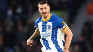 Roberto De Zerbi surprised no big Premier League club has signed Lewis Dunk