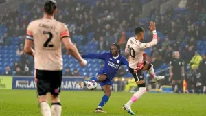 Romaine Sawyers strikes late as Cardiff snatch win over Reading