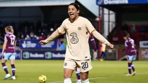 Sam Kerr scores four as Chelsea hammer West Ham to reach League Cup final