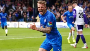 Stockport stun Stevenage with goals from Will Collar and Ryan Rydel