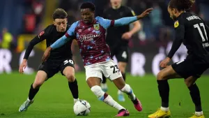 Vincent Kompany pleased to put Nathan Tella’s Southampton return on hold