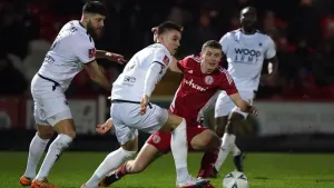 York end losing run in draw with Boreham Wood