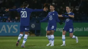 Chelsea close gap on WSL leaders Manchester United with win over Brighton