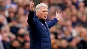 David Moyes demands more from Gianluca Scamacca after leaving striker on bench