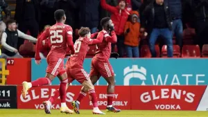 Duk at the double as Aberdeen cruise against Hearts to maintain fine run