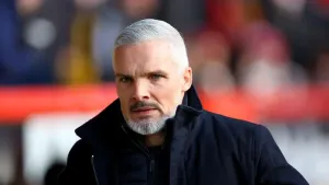 Dundee United boss Jim Goodwin raging at St Mirren penalty decision in stalemate