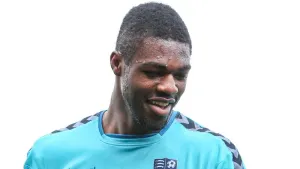 Emile Acquah brace clinches home win for Maidenhead over bottom club Maidstone