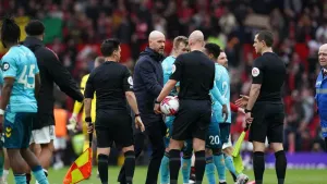 Erik ten Hag criticises ‘inconsistent’ refereeing after Manchester United draw