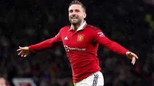 Luke Shaw close to signing new long-term deal with Manchester United