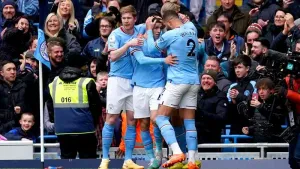 Manchester City keep pressure on Arsenal with win over Newcastle